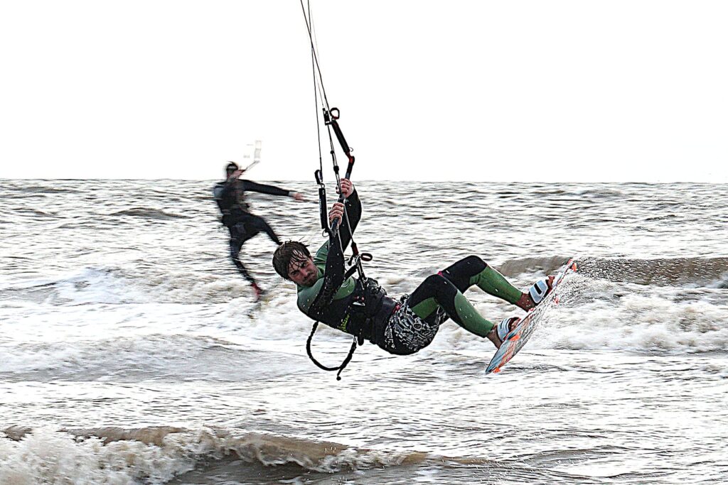 Acrobatic kitesurfers!