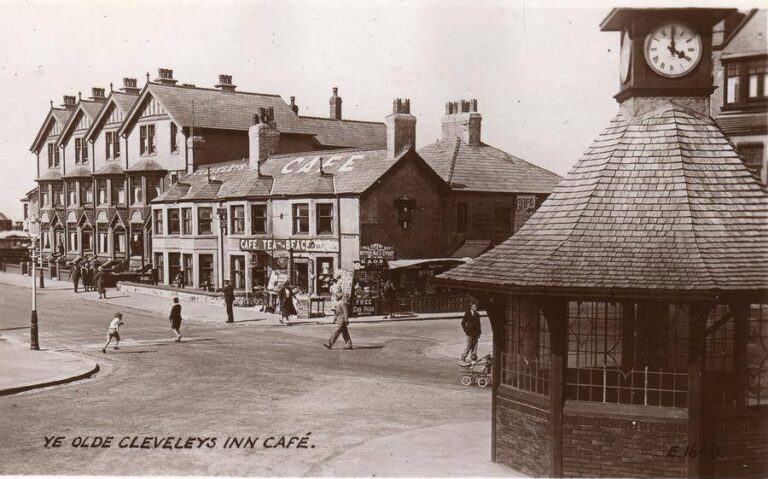 History of the Clock Shelter - Clevelys Clock shelter before the Olympia amusements were built. Photo thanks to Andy Ball